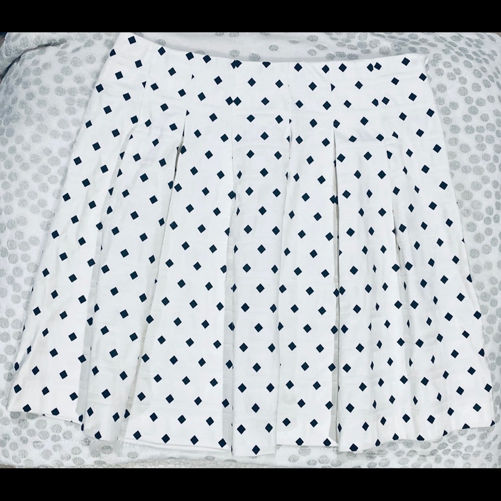 Excellent condition pre-loved banana republic skirt